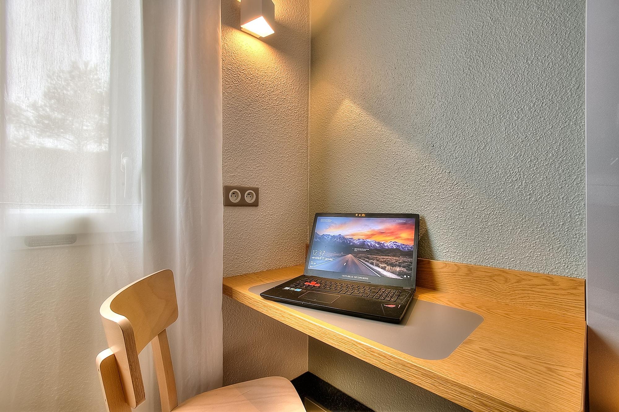 B&B Hotel Antibes Sophia Antipolis Биот Екстериор снимка