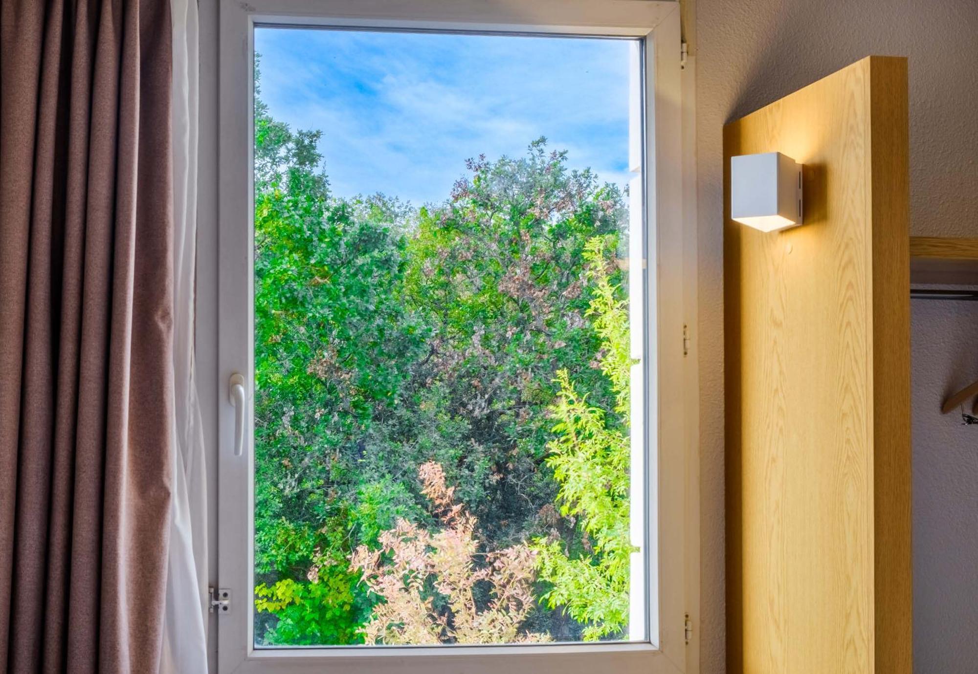 B&B Hotel Antibes Sophia Antipolis Биот Екстериор снимка